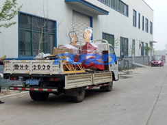 福瑞得機械手扶壓路機、框架整平機已成功裝車及時發(fā)貨