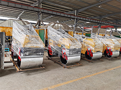 外貿(mào)出口澳大利亞的壓路機(jī)、工程照明車包裝發(fā)貨