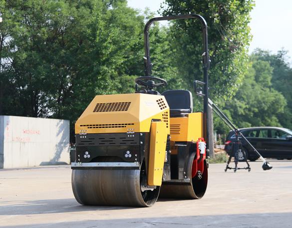 小型壓路機(jī)如何散熱呢？